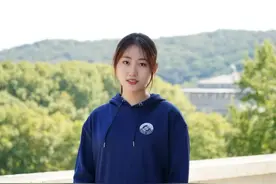 湖北女学霸：用两年半修完大学课程，排名专业第一，曾赴哈佛大学交流！图片