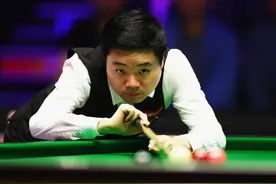 奥沙利文“痛批”丁俊晖！他更像是一名商人，茶壶卖到1800元/套图片