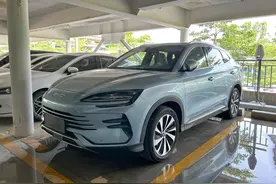 天青色实车质感不俗，6月19日上市，宋PLUS DM-i冠军版到店实拍图片