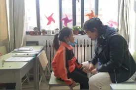 秉一缕烛光 赴一世桃李——大荔县第二实验小学优秀青年教师王映柔教育故事图片