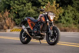 详细测评KTM 690duke︱微笑，始终洋溢图片