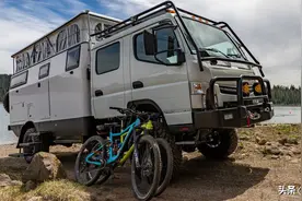 三菱双排轻卡越野房车，配6升V8发动机，带上家人去探险图片