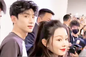 “平民贵公子”白敬亭，努力拼搏8年，终觅良缘“天之宠女”宋轶图片