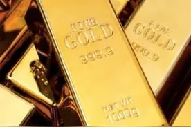 男子花50多万购买投资金条，还签了5份合同，一年后却取不出了…图片