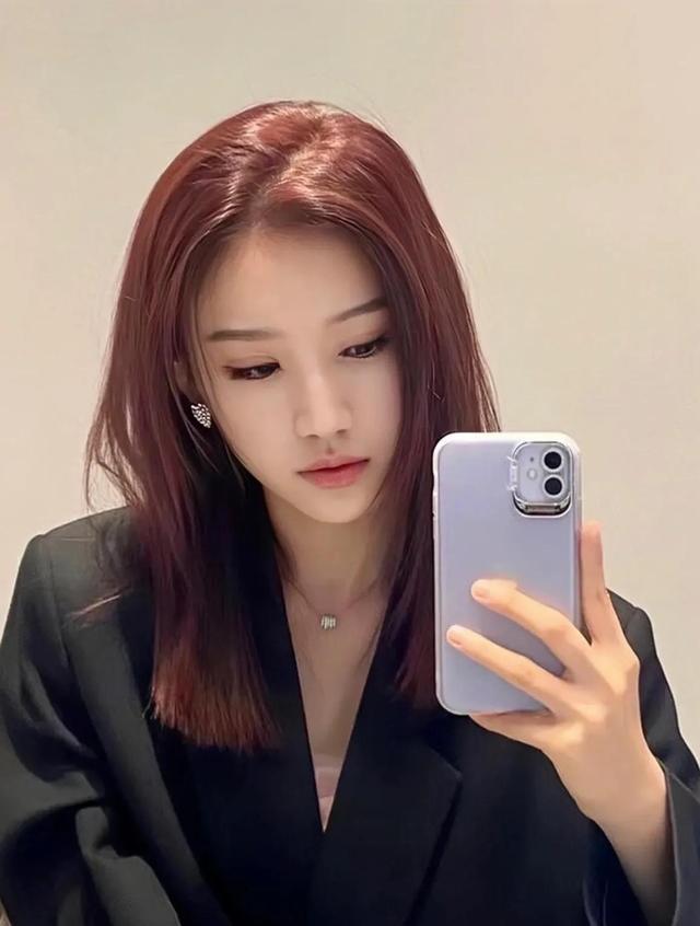 今年发型流行什么颜色 长发,秋冬仙气发色必须尝试!