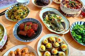 元宵节家宴，11口人，10道菜端上桌，全家吃美了，网友：菜真硬图片