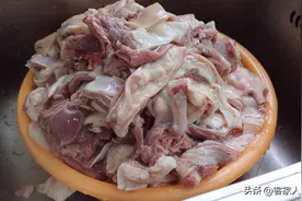 9斤羊肉加上萝卜，天越冷越爱这样吃，出锅真香，好吃暖身又过瘾图片