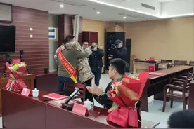 奖励一万元！徒手抱住6楼坠落男孩的河北大哥获天天正能量特别奖图片