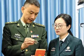 月薪9000起的军队文职招聘，更倾向这几个专业，党员身份还会加分图片