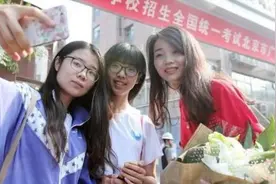 什么样的学生会回来看老师，高中班主任透露实情图片