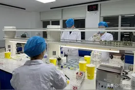 历时20多个小时，做了100余次实验，才筛选能给他们输的血图片