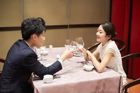 男女之间，感情出界，会有四大表现图片