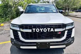 丰田 陆地巡洋舰 LC300 GR图片