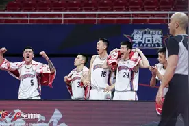 CBA格局巨变：郭艾伦或转会北京首钢，上海拿下16+6超级内线图片