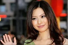 向佐曾对她一见钟情，恋爱成熟见父母时，向太却8个字拒绝了图片