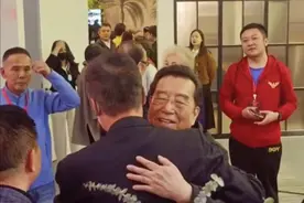一场老艺术家聚会，让人看透了李双江和杨洪基之间的“鄙视链”图片