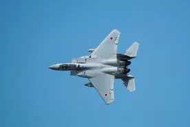 耗光日本的油？解放军3架无人机绕飞台东，自卫队F15升空监视图片