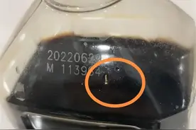 “0添加”酱油开瓶没几天就生虫！品牌回应图片