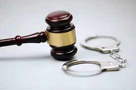 普通机顶盒可升级观看境外电视节目？两人铤而走险非法经营牟利数百万元被批捕图片