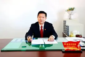 北师大万宁附中校长钟士标：在高位竞争中实现教育高质量发展图片