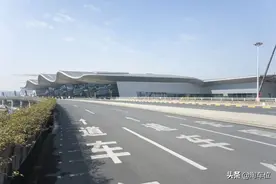 机场停车场收费多少钱一天，广东机场停车场收费标准汇总图片