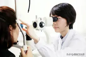福州学生带病学习，眼睛怕光睁不开，医生提醒：身体免疫力下降会引起致盲性眼病图片