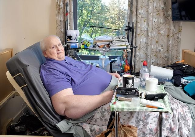 世界最胖男人 [世界最胖男人3000斤]-b2少儿学习网