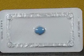 服用西地那非后与情人约会，突然头晕得不行，这药副作用这么大吗图片