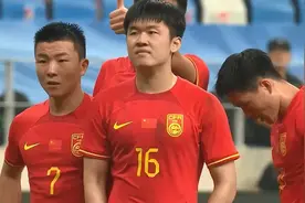 从地狱到天堂！中国国奥2-1绝杀印度，4分+1净胜球：提前锁定前二图片