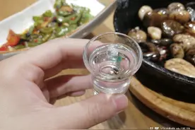 三大香型的白酒要配什么菜？这样搭配，酒香人不醉图片