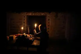 守夜，是一件不得不做的事图片