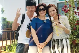 陈赫：二婚娶大1岁张子萱，婚后连生二胎，如今一家四口其乐融融图片