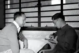 为了钱学森的安全，国家有多重视，看看他身边的2名保镖就知道了图片