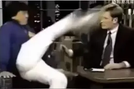 盘点8位香港爱国明星，有人踢飞外国主持人，有人将国旗披在身上图片