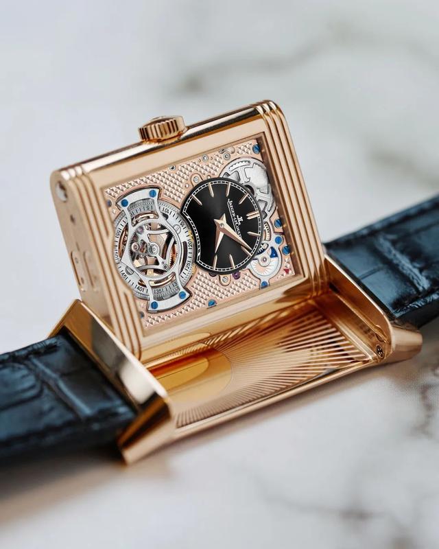 ���ҷ�ת��һ�ٷ���