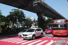 泰国人开车，一边彬彬有礼，一边视死如归？图片