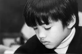 他：8岁参加高考得760分，智商比爱因斯坦高30，生活中却俗得可爱图片