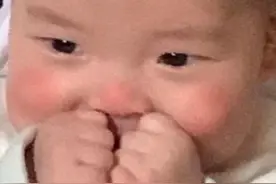 「色色表情包」最近追剧好快乐 见一个爱一个图片