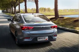 科沃兹跌破7万了图片