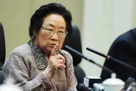 关于屠呦呦，我有几个疑问图片