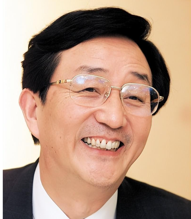敛财成性，包养情人分为东宫西宫的中央政治局“巨贪”委员终落马
