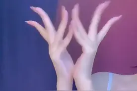 好美的手指舞图片