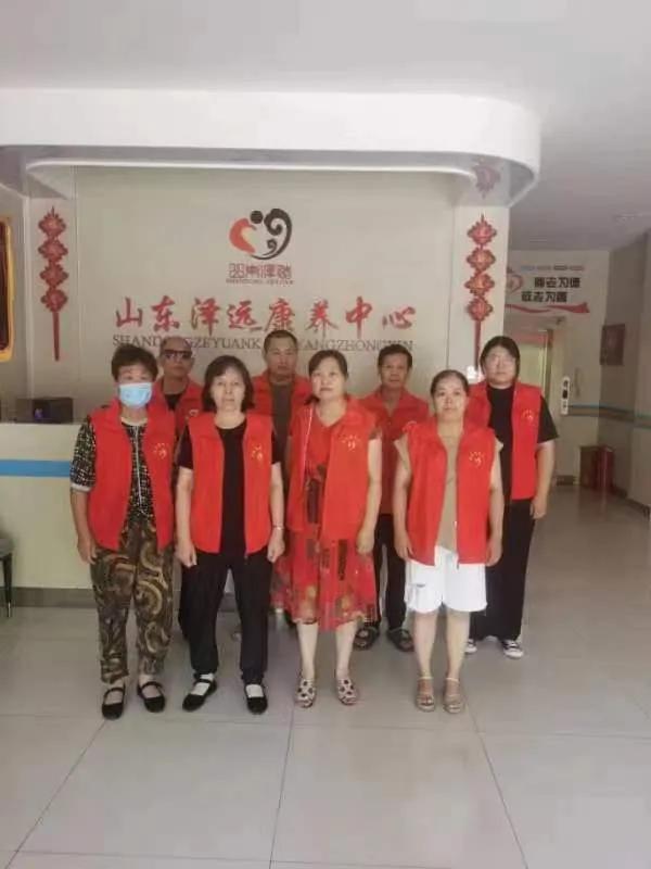 谁言寸草心 报得三春晖