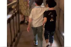 陈妍希颖儿带孩子游迪士尼 小星星小月亮颜值出众图片