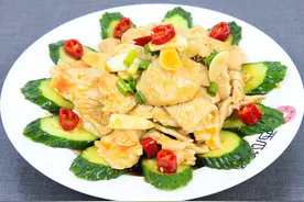“低脂肉类”排行榜，牛肉排第3，鸡胸肉排倒数第二，建议了解图片