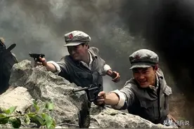 陈毅路上讨水喝，少妇说了一句方言，无意中救陈毅一命图片