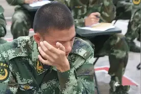 当兵时令人破防的几个瞬间!图片
