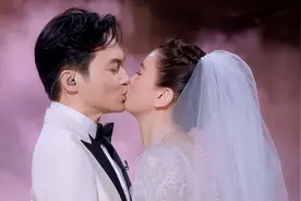 袁咏仪说，男人玩就玩吧，只要做好安全措施就可以图片