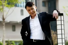 石文中：半路出家成金牌配角，至今在北京租房住图片
