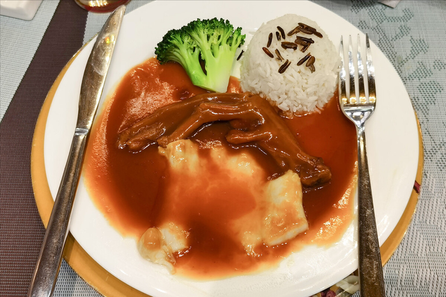 女人吃花胶最能补充胶原蛋白吗 2026年女人吃花胶最能补充胶原蛋白吗为